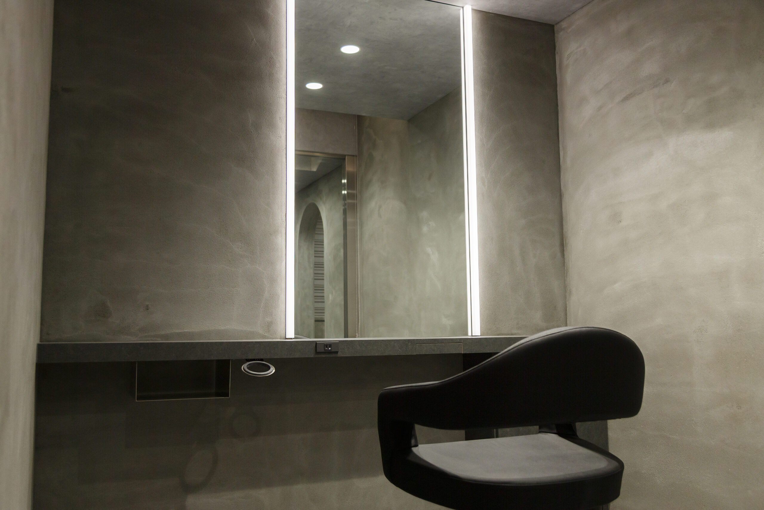 画像：Isola hair atelier